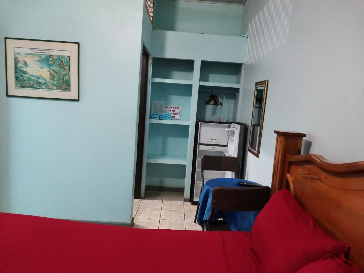 Cabinas Mitchaelle'S Puerto Viejo de Talamanca 外观 照片