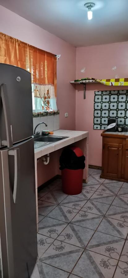 Cabinas Mitchaelle'S Puerto Viejo de Talamanca 外观 照片