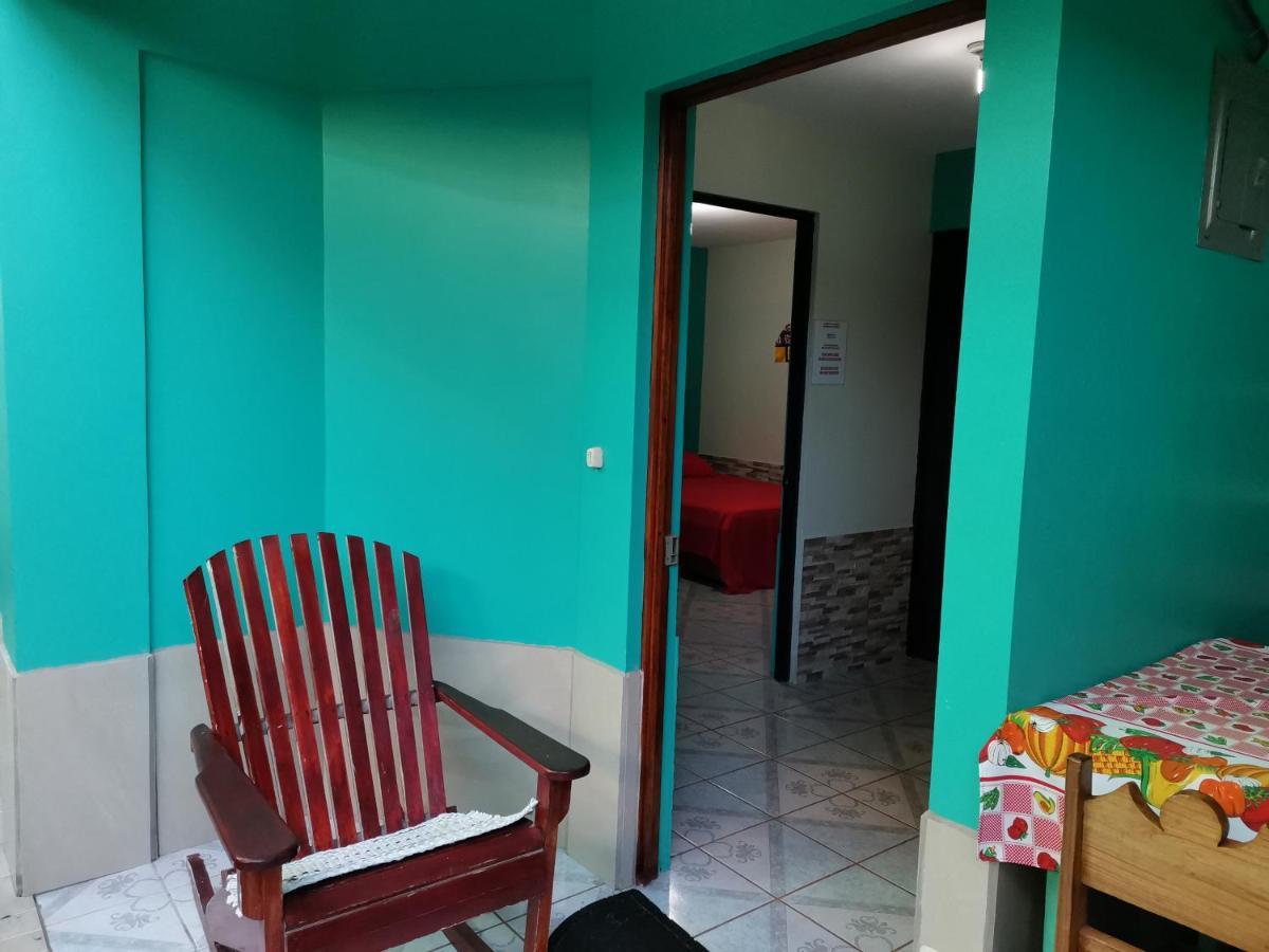 Cabinas Mitchaelle'S Puerto Viejo de Talamanca 外观 照片