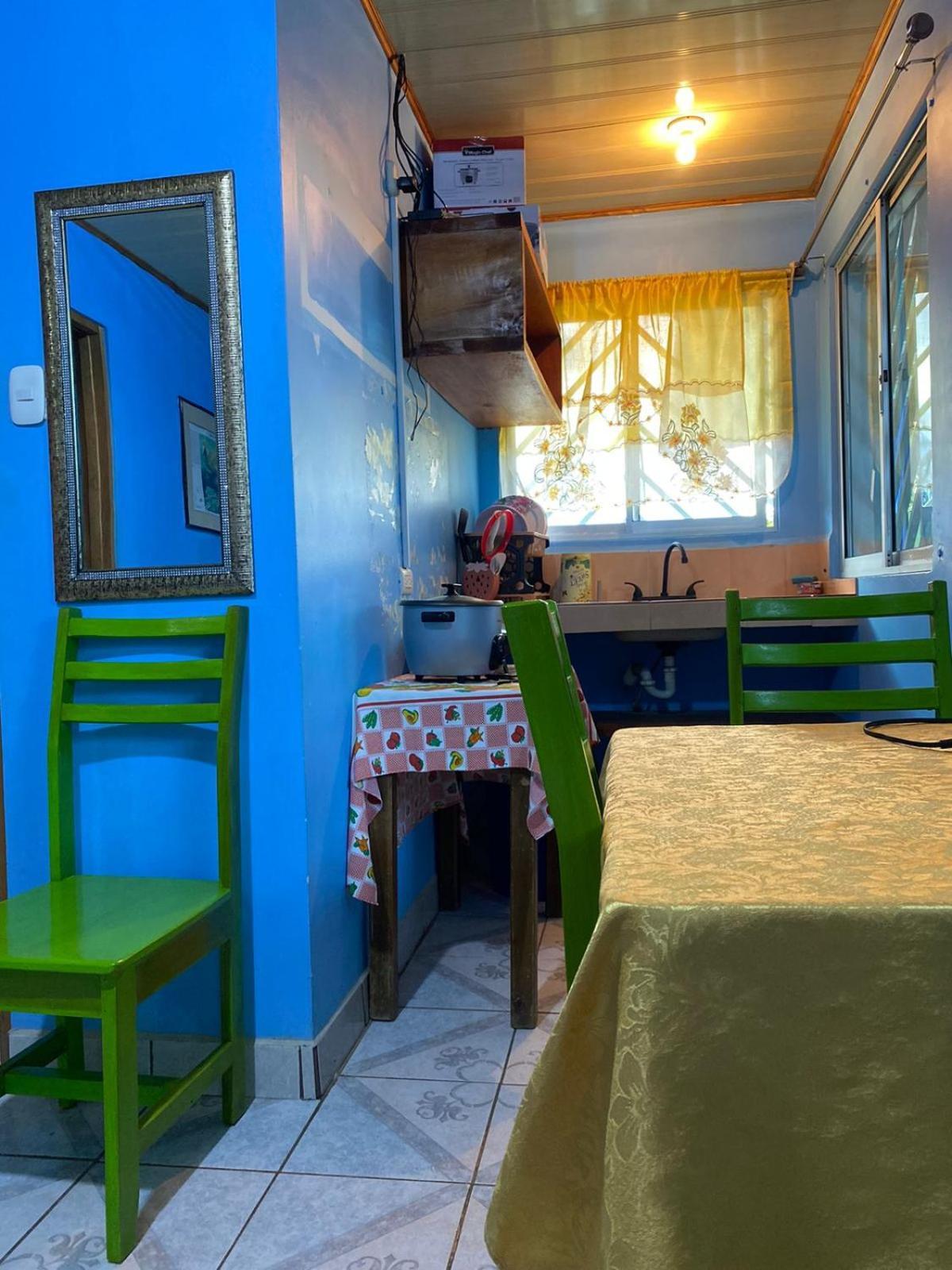 Cabinas Mitchaelle'S Puerto Viejo de Talamanca 外观 照片