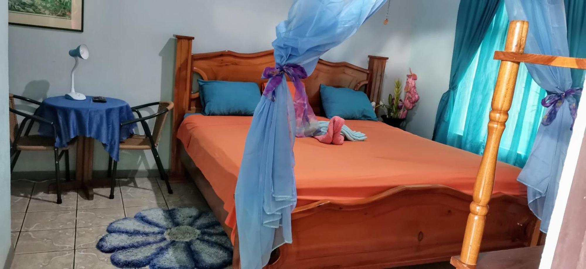 Cabinas Mitchaelle'S Puerto Viejo de Talamanca 外观 照片