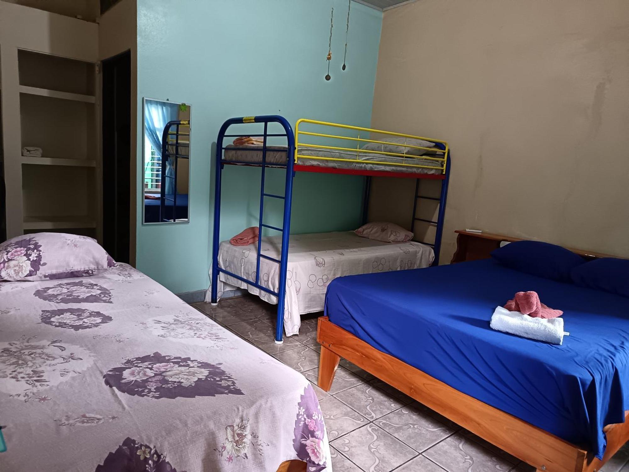Cabinas Mitchaelle'S Puerto Viejo de Talamanca 外观 照片